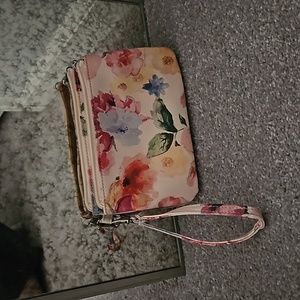 Wrist handbag